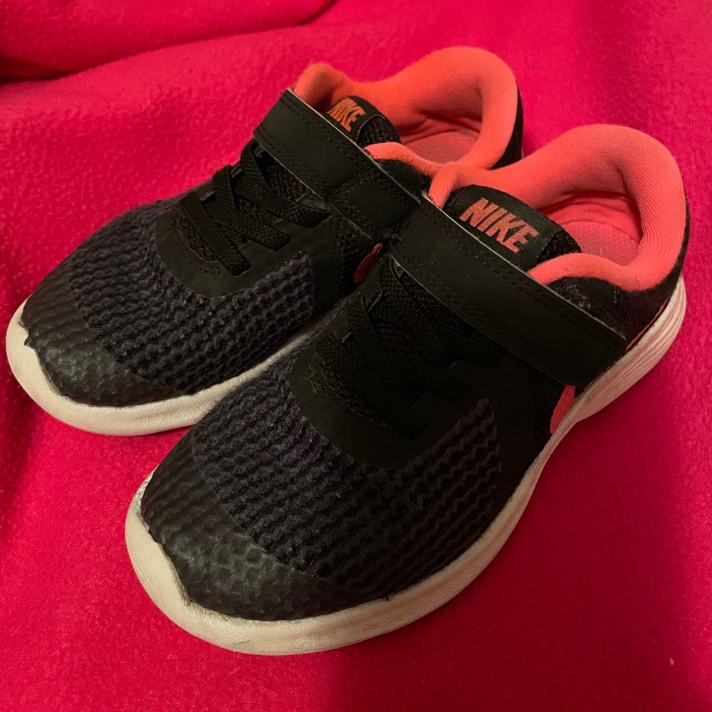 Girls Nike Sneakers